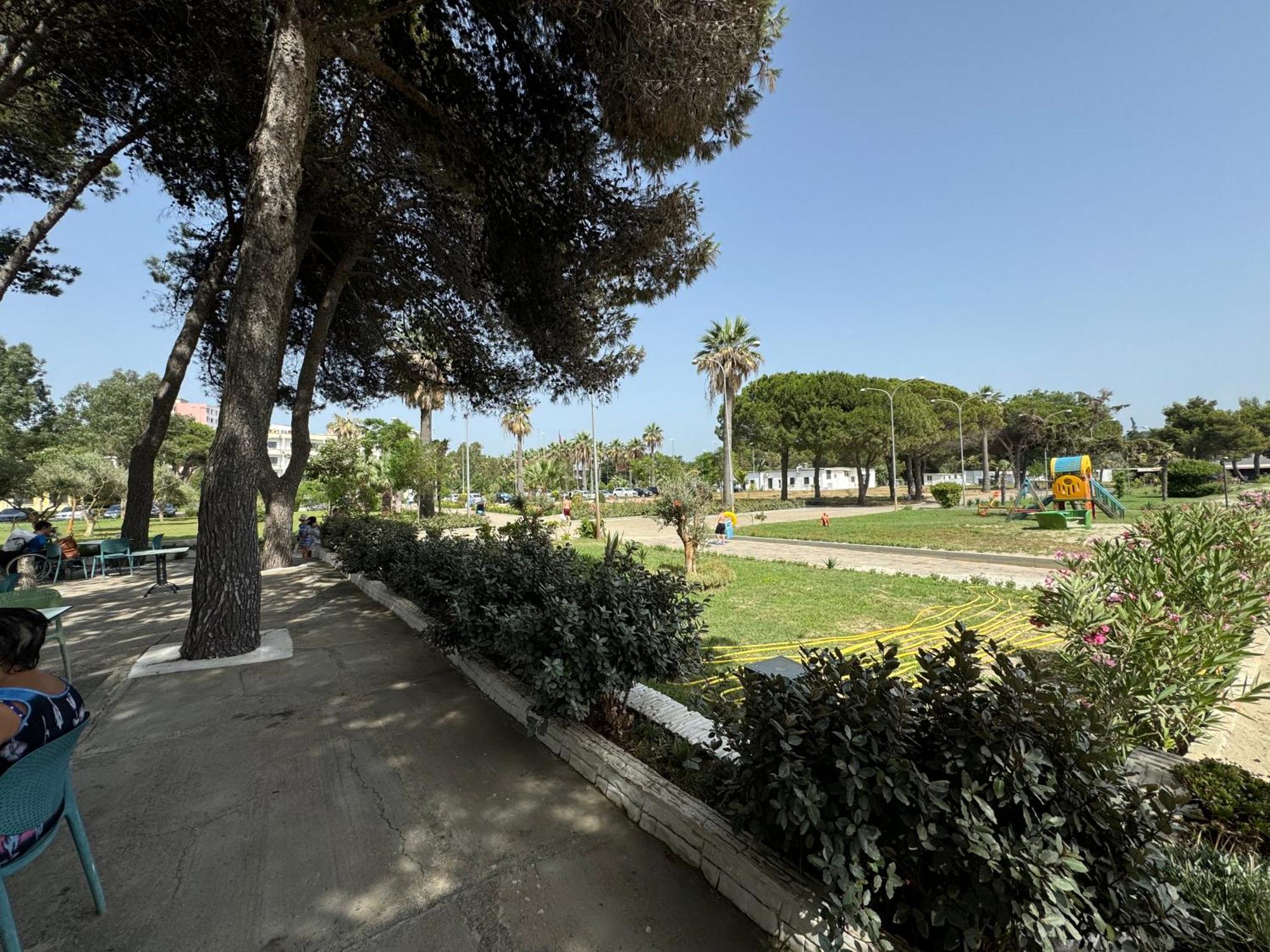 Brand New Apartament Durres Exterior photo